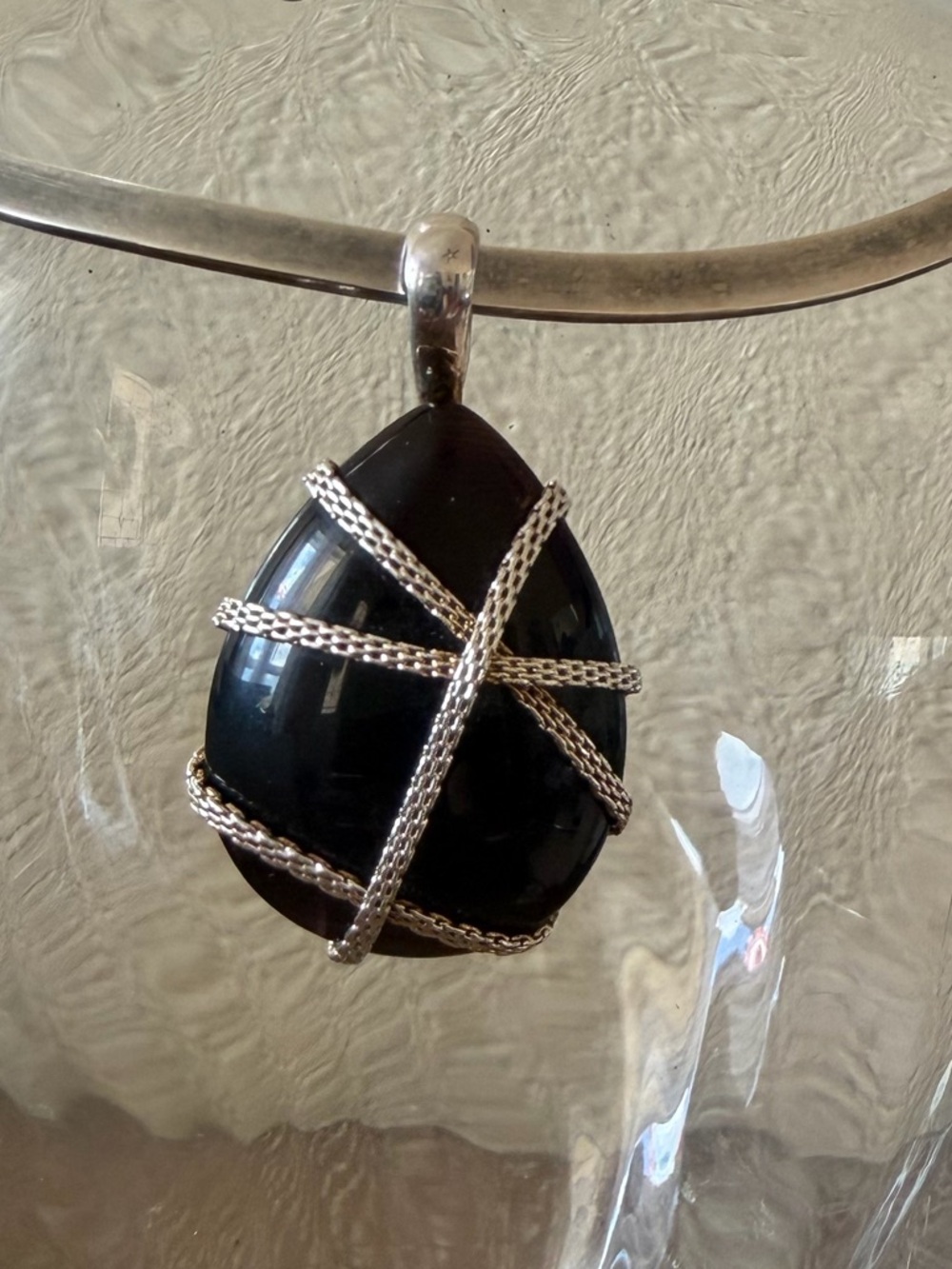 Black and purple Teardrop Pendant Necklace with Silver Wrap